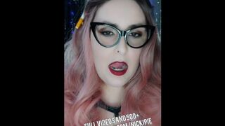 Nicki Pie Smoking Compilation. Explicit OF leak