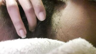 Watch me rub my pussy and cum