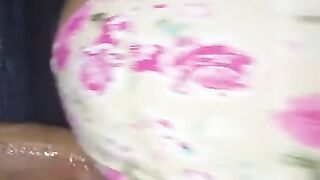 Большая жопа в красивых трусиках трахаеться раком