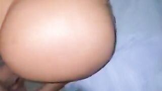 Conozco a latina el hotel y la llevo a mi habitación y me la cojo bien rico.