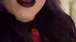 Vaping and playing with my sissy clitty for daddy