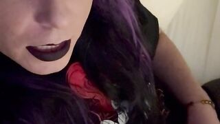 Vaping and playing with my sissy clitty for daddy