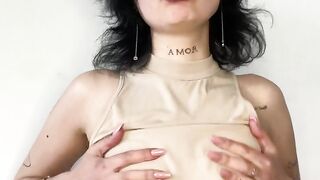 I'm horny, do you want to look at me without clothes?