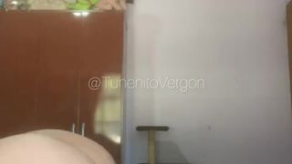 Latina Hermosa le encanta sentir una Verga dentro de su Coño