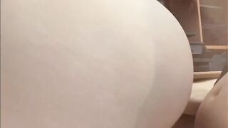 Seducing my married boss for a raise