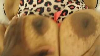 Huge Tit Lady gets a Facial