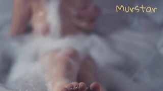 Erotic - video: alone in the bathroom || Murstar